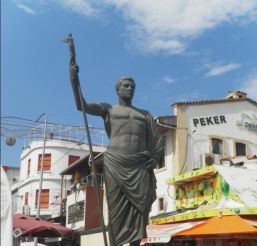 Patallos II Monument, Muratpasa